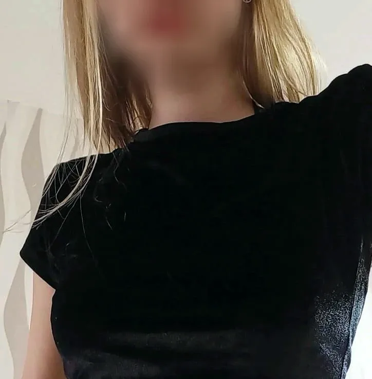 Azzurra, 25 anni