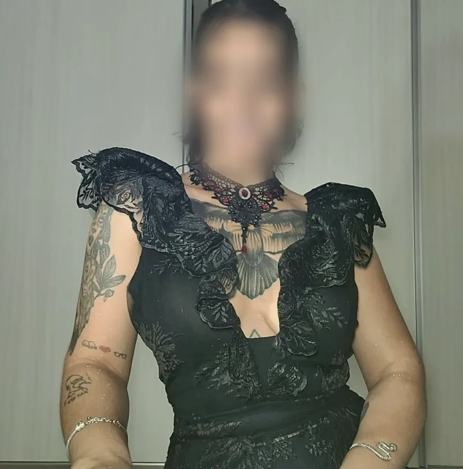 Azzurra, 30 anni